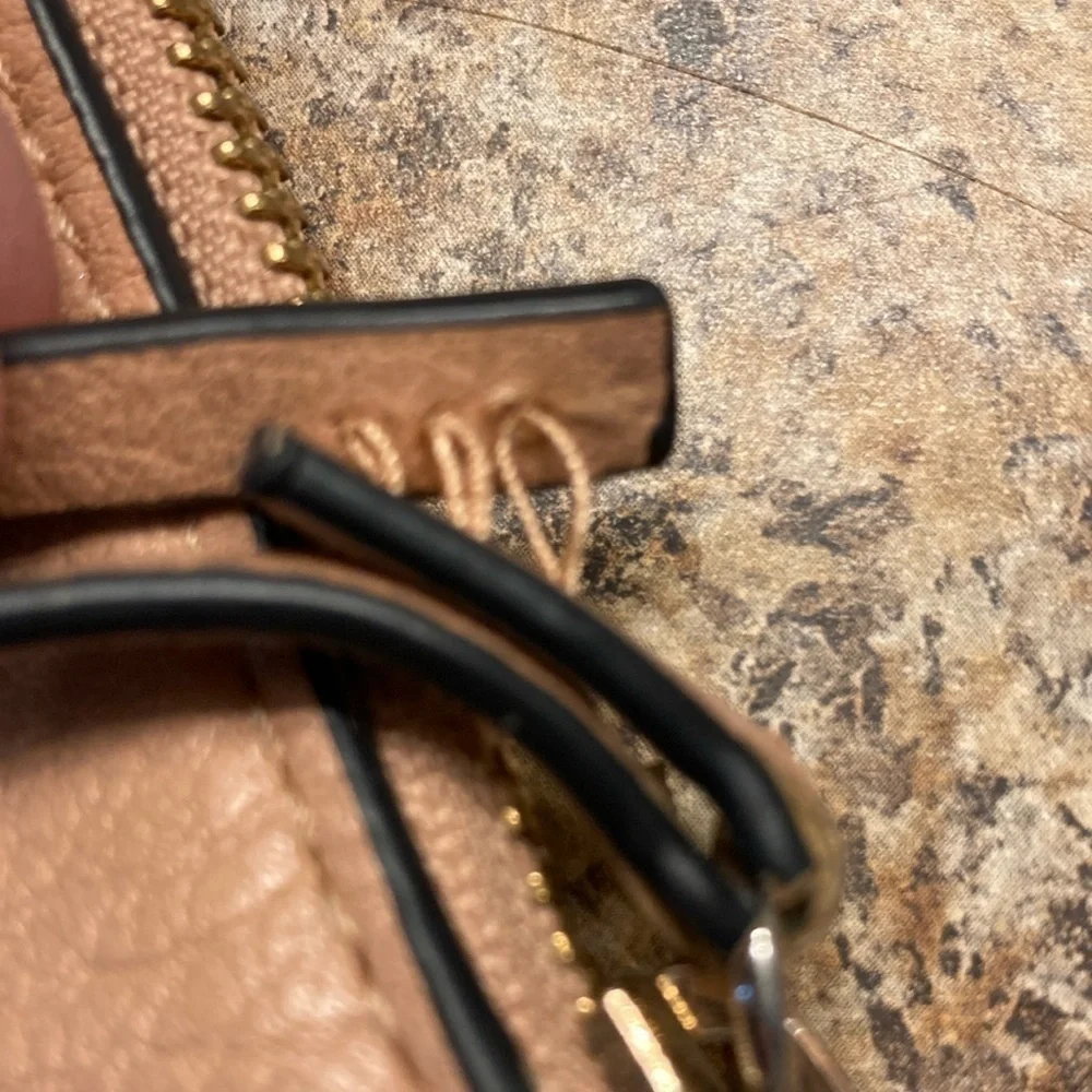 LC Lauren Conrad Wristlet